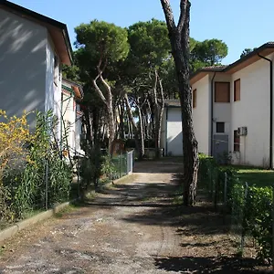villaggio-solveig.hotelslidodijesolo.com/