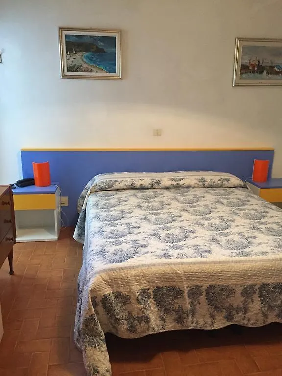 Hotel Halifax Лидо-ди-Езоло